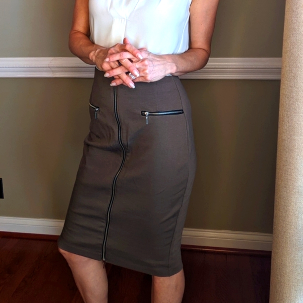 Tan Pencil Skirt with Zipper Details | Jennifer Lopez